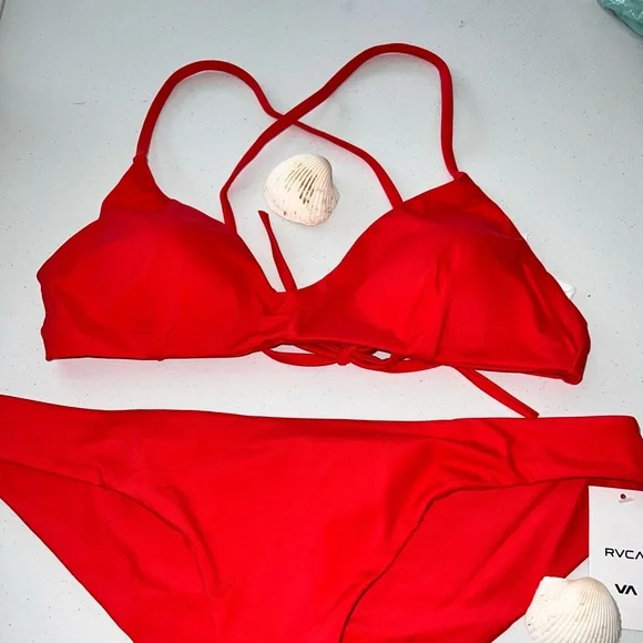 🔥 RVCA SOILD CHERRY RED CHEEKY BIKINI SET 🔥 - Picture 2 of 7
